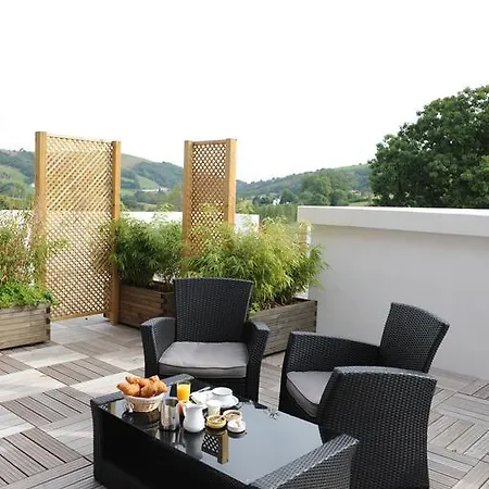 Pensjonat Maison Xaharenia